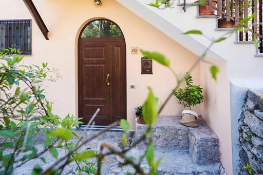 Nonna Carmela Apartment SantʼAgata sui Due Golfi Dış mekan fotoğraf